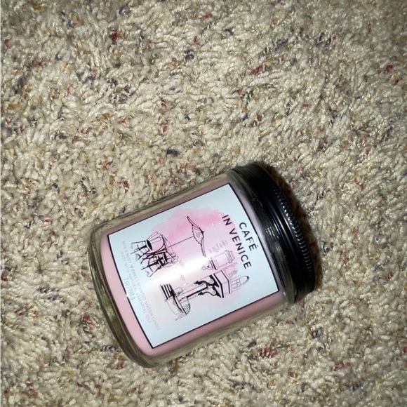BBW single wick candle scent is cafe in Venice limited edit - Picture 8 of 8